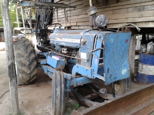 ขายรถไถ ฟรอด์ 5000 T1