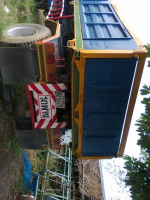 ฝากขายลูกพ่วงสองเพลาดั้ม ฝากขายลูกพ่วงสองเพลาดั้ม