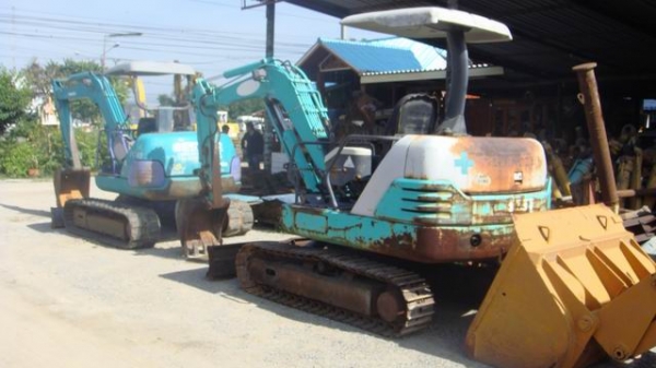 รถขุดเล็ก IHI32J