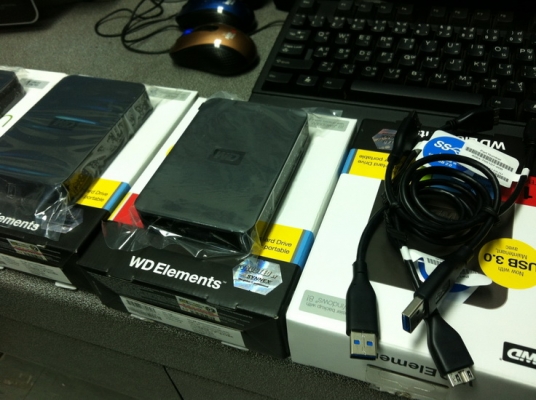 ขายฮาร์ดดิส พร้อมหนัง ฺBURAY Hi Def เต็มลูก รวมกว่า 600 เรื่อง ต่อกับ TV ดูได้เลยสะดวกสะบาย