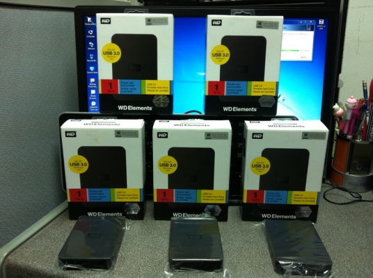 ขายฮาร์ดดิส พร้อมหนัง ฺBURAY Hi Def เต็มลูก รวมกว่า 600 เรื่อง ต่อกับ TV ดูได้เลยสะดวกสะบาย