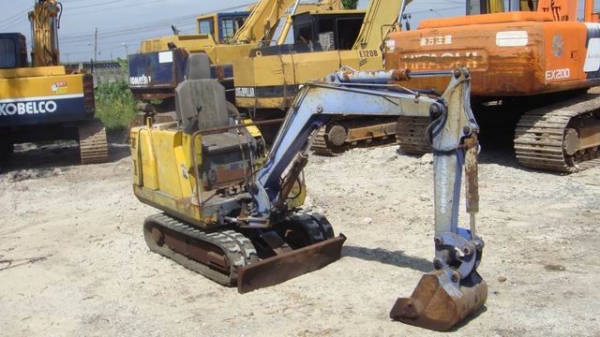 รถขุดจิ๋วๆ MM15 รถขุดจิ๋วๆ MM15