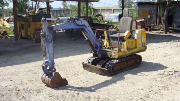 รถขุดจิ๋วๆ MM15 รถขุดจิ๋วๆ MM15