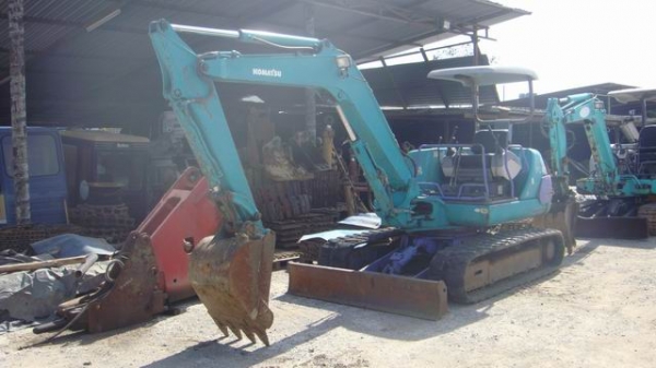 รถขุดนอก PC45-1E รถขุดนอก PC45-1E