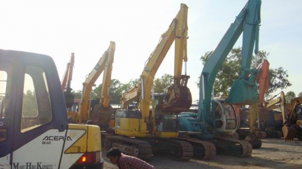 รถขุดขนาด120 เรามี PC128US-2E รถขุดขนาด120 เรามี PC128US-2E