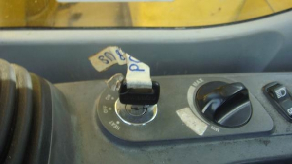 รถขุดขนาด120 เรามี PC128US-2E รถขุดขนาด120 เรามี PC128US-2E