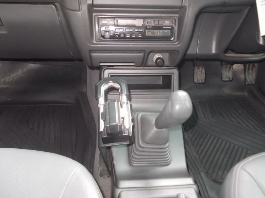 รถบ้าน มือเดียว สภาพสวยพร้อมใช้งานไม่ต้องเอาไปซ่อม รถเดิมทั้งคัน ไม่เคยชน เก็บสีริ้วรอยเท่านั้น มาดูรถก่อนหรือทดลองขับดูได้ไม่ดีจริงไม่ต้องเอาไป สินเชื่อผ่านง่าย ติดบูโร ต่างจังหวัดก็ซื้อได้ โทรมาคุยมาปรึกษาก่อน ออกรถได้ทุกเงื่อนไข