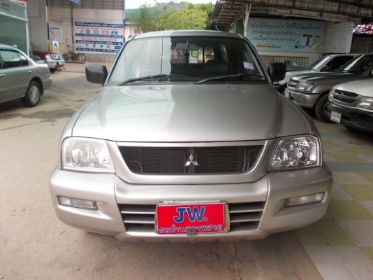 รถบ้าน มือเดียว สภาพสวยพร้อมใช้งานไม่ต้องเอาไปซ่อม รถเดิมทั้งคัน ไม่เคยชน เก็บสีริ้วรอยเท่านั้น มาดูรถก่อนหรือทดลองขับดูได้ไม่ดีจริงไม่ต้องเอาไป สินเชื่อผ่านง่าย ติดบูโร ต่างจังหวัดก็ซื้อได้ โทรมาคุยมาปรึกษาก่อน ออกรถได้ทุกเงื่อนไข