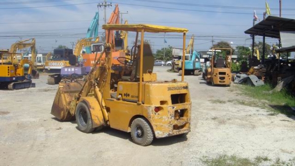 รถตักแบบรถโฟร์คลิฟ SD10-3 รถตักแบบรถโฟร์คลิฟ SD10-3