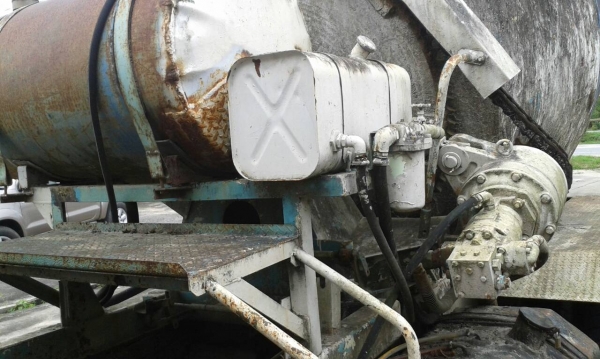 ขายโม่ปูน10ล้อ จะยกลงจากรถ โม่สภาพดีพร้อมใช้...(บริการจัดส่งให้ทั่วไทย)