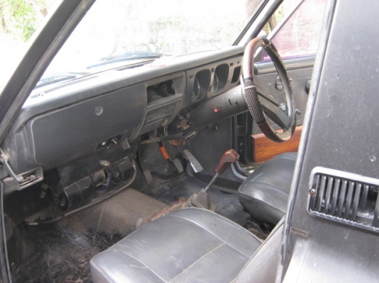 มาสดด้า แฟมิรี่ 1300 cc เครื่องแน่น ช่วงล่างหนึบ ศูนย์+ทรงดี สีฝากะโปง+กันชนหน้าไม่สวย มาสดด้า แฟมิรี่ 1300 cc เครื่องแน่น ช่วงล่างหนึบ ศูนย์+ทรงดี สีฝากะโปง+กันชนหน้าไม่สวย