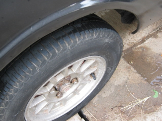 มาสดด้า แฟมิรี่ 1300 cc เครื่องแน่น ช่วงล่างหนึบ ศูนย์+ทรงดี สีฝากะโปง+กันชนหน้าไม่สวย มาสดด้า แฟมิรี่ 1300 cc เครื่องแน่น ช่วงล่างหนึบ ศูนย์+ทรงดี สีฝากะโปง+กันชนหน้าไม่สวย