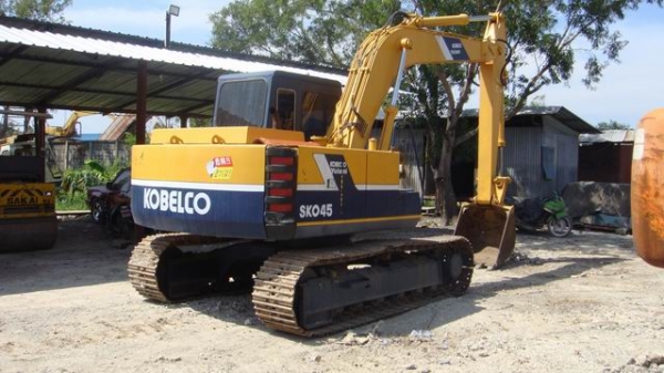 รถขุด SK045