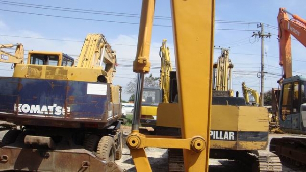 รถขุด SK045