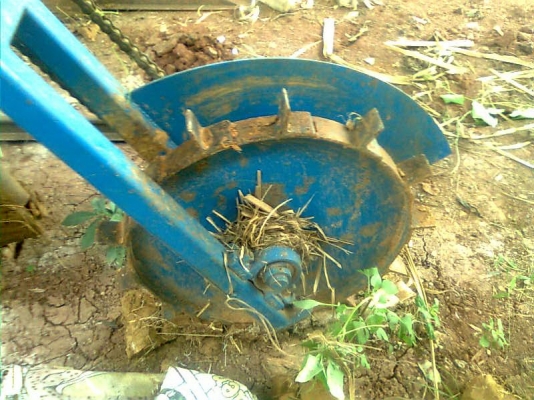 ขาย ลิปเปอร์ลงปุ๋ยแบบขาคาดร่องอ้อยครับ