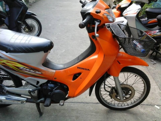 Wave 125 r ปี 49 สีส้ม ขาว กุญแจ2 ชั้น รถบ้าน เครื่องเดิม แน่นๆ ไม่หลวม ชุดสีสด เอกสารครบ Wave 125 r ปี 49 สีส้ม ขาว กุญแจ2 ชั้น รถบ้าน เครื่องเดิม แน่นๆ ไม่หลวม ชุดสีสด เอกสารครบ