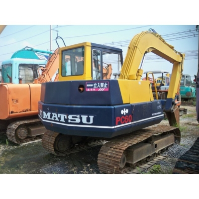 KOMATSU PC60-5.