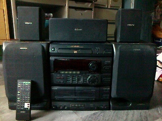 ขายเครื่องเสียงบ้านยี่ห้อ sonyและรองเท้า K.SWISS