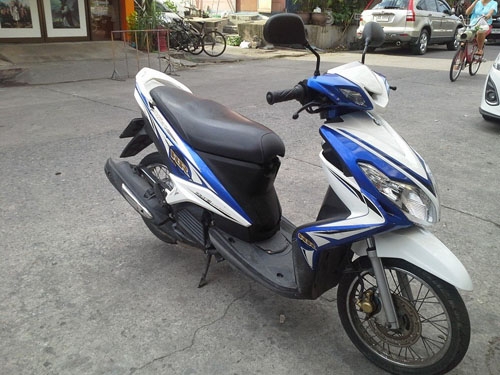 Mio 125 RR รถมือแรก พรบ. ภาษีครบไม่ขาด ถึง ตุลาคม2557 สตาร์ทมือเท้าได้ปกติ รถเครื่องเดิมดีมาก น้ำมันเครื่องเปลียนเรียบร้อยแล้วจ้า Mio 125 RR รถมือแรก พรบ. ภาษีครบไม่ขาด ถึง ตุลาคม2557 สตาร์ทมือเท้าได้ปกติ รถเครื่องเดิมดีมาก น้ำมันเครื่องเปลียนเรียบร้อยแล้วจ้า