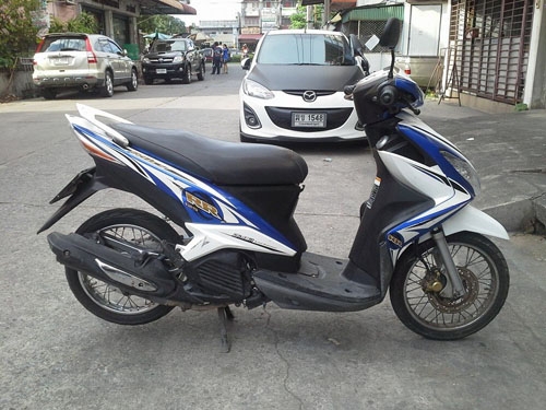 Mio 125 RR รถมือแรก พรบ. ภาษีครบไม่ขาด ถึง ตุลาคม2557 สตาร์ทมือเท้าได้ปกติ รถเครื่องเดิมดีมาก น้ำมันเครื่องเปลียนเรียบร้อยแล้วจ้า Mio 125 RR รถมือแรก พรบ. ภาษีครบไม่ขาด ถึง ตุลาคม2557 สตาร์ทมือเท้าได้ปกติ รถเครื่องเดิมดีมาก น้ำมันเครื่องเปลียนเรียบร้อยแล้วจ้า