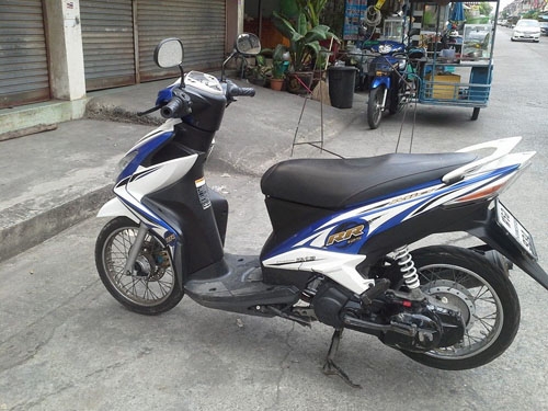 Mio 125 RR รถมือแรก พรบ. ภาษีครบไม่ขาด ถึง ตุลาคม2557 สตาร์ทมือเท้าได้ปกติ รถเครื่องเดิมดีมาก น้ำมันเครื่องเปลียนเรียบร้อยแล้วจ้า Mio 125 RR รถมือแรก พรบ. ภาษีครบไม่ขาด ถึง ตุลาคม2557 สตาร์ทมือเท้าได้ปกติ รถเครื่องเดิมดีมาก น้ำมันเครื่องเปลียนเรียบร้อยแล้วจ้า