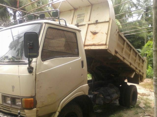 ขายรถ6ล้อดั้ม KM777 117 เครื่องดี คัสชีส์สวย เอกสารพร้อมโอนครับ