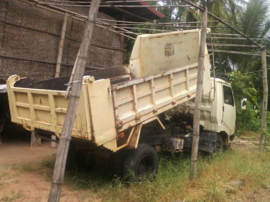 ขายรถ6ล้อดั้ม KM777 117 เครื่องดี คัสชีส์สวย เอกสารพร้อมโอนครับ