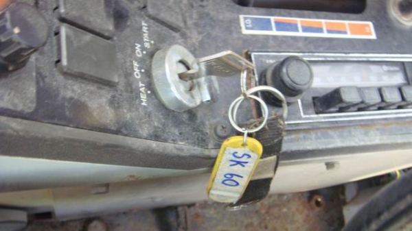 รถขุดสวยๆ พร้อมใบดัน SK60 Mark III S.LE-12125 รถขุดสวยๆ พร้อมใบดัน SK60 Mark III S.LE-12125