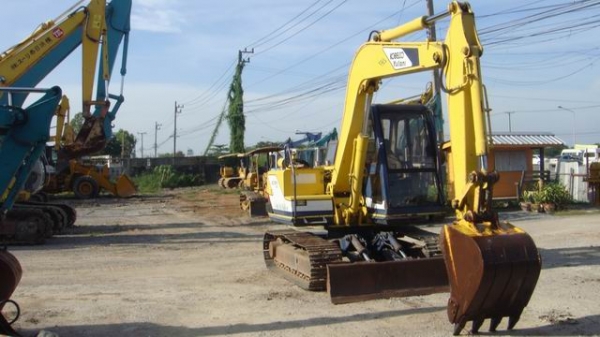 รถขุดสวยๆ พร้อมใบดัน SK60 Mark III S.LE-12125 รถขุดสวยๆ พร้อมใบดัน SK60 Mark III S.LE-12125