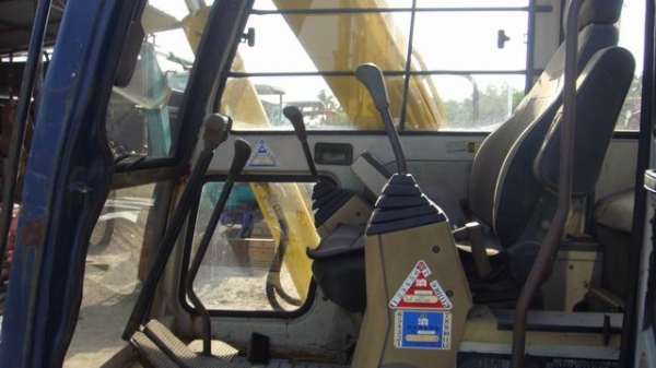 รถขุดสวยๆ พร้อมใบดัน SK60 Mark III S.LE-12125 รถขุดสวยๆ พร้อมใบดัน SK60 Mark III S.LE-12125