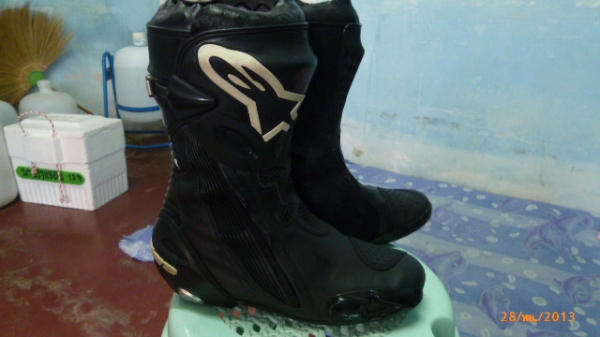 ขายรองเท้าขี่bigbikeซักคู่(มือสอง แต่สภาพป้ายแดง)6500 ขายรองเท้าขี่bigbikeซักคู่(มือสอง แต่สภาพป้ายแดง)6500