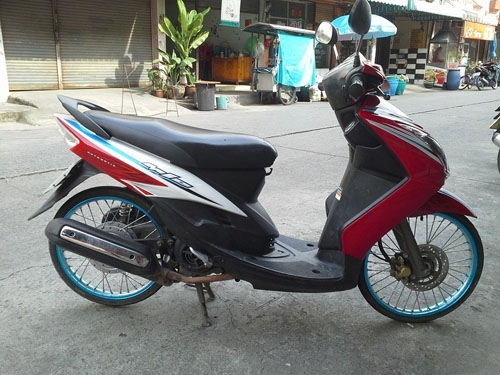 ขายด่วน mio ปี 51 ไฟคู่ สีแดง ขาว รถสวยมาก เครื่องเดิม แน่นๆ ขายพร้อมโอนให้ฟรีๆกันไปเลย ทดลองขับได้จ้า