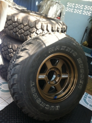 ล้อ TE 37x 16x8 Off -20 พร้อมยางMAXXIS BUCKSHOT 265/75/16 สภาพป้ายเเดง ล้อ TE 37x 16x8 Off -20 พร้อมยางMAXXIS BUCKSHOT 265/75/16 สภาพป้ายเเดง
