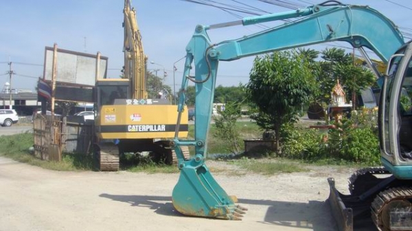 รถขุดตูดสั้นๆ พร้อมใบดนสวยๆ SK60SR S.T-01170 รถขุดตูดสั้นๆ พร้อมใบดนสวยๆ SK60SR S.T-01170