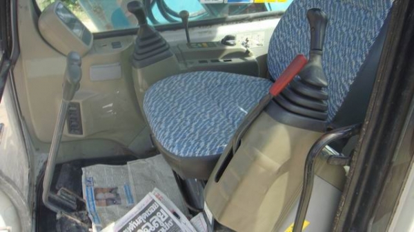 รถขุดตูดสั้นๆ พร้อมใบดนสวยๆ SK60SR S.T-01170 รถขุดตูดสั้นๆ พร้อมใบดนสวยๆ SK60SR S.T-01170