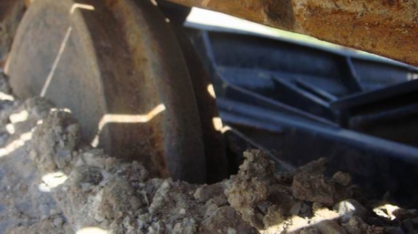 รถขุดตูดสั้นๆ พร้อมใบดนสวยๆ SK60SR S.T-01170