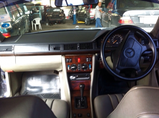 ขายbenz E220(w124)ปี96สวยๆติดแก็สNoดาวน์ไปเลยครับ