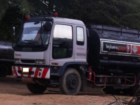 ขาย Deca 195 ปี 46 เพลาเดียว แทงค์น้ำมันเตา 15000 ลิตร วางเครื่อง 210 พร้อมใช้ โทร 088-4501277