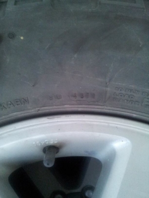 ขายล้อพร้อมยาง265/75/16 ปี11