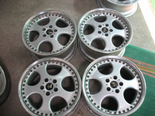 ------- ล้อแท้ 18 กว้าง 8.5 - 9.5 ล้อแยกชิ้นแท้ 15000 ------- ล้อแท้ 18 กว้าง 8.5 - 9.5 ล้อแยกชิ้นแท้ 15000