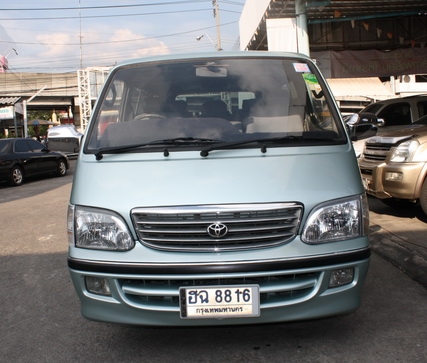 ฟรีดาว์TOYOTA, HIACE 3.0 GL ปี 2002 เกียร์ธรรมดา 12 ที่นั่ง หลังคาแต่ง VIP สามแถว เครื่องเดิม ๆ ตัวถังสวย ช่างล่างดี แอร์เย็น ประกันชั้น 1 ยังเหลือ จัดไฟแนนได้ 5308 ต่องวด 5 ปี ฟรีดาว์TOYOTA, HIACE 3.0 GL ปี 2002 เกียร์ธรรมดา 12 ที่นั่ง หลังคาแต่ง VIP สามแถว เครื่องเดิม ๆ ตัวถังสวย ช่างล่างดี แอร์เย็น ประกันชั้น 1 ยังเหลือ จัดไฟแนนได้ 5308 ต่องวด 5 ปี