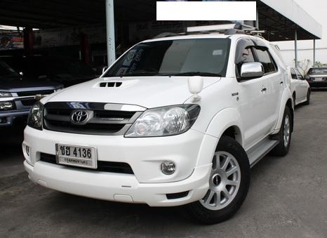 TOYOTA FORTUNER 3.0 V (4 WD) TRD SPORTIVO ปี 2008 เกียร์ออโต้ สีขาว