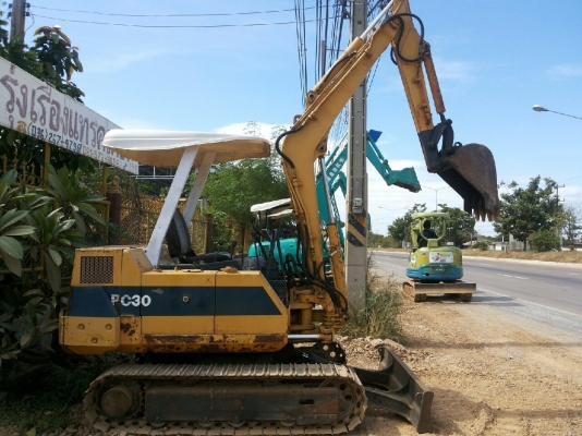 ขายรถขุด-ดัน KOMATSU pc 30-6 (ลายหัวเจาะ)รถเก่านอก 100\% สภาพดีพร้อมใช้งาน มีเอกสารแจ้งจำหน่าย