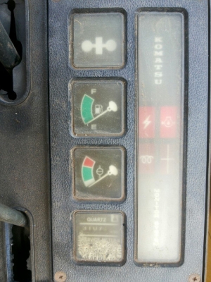 ขายรถขุด-ดัน KOMATSU pc 30-6 (ลายหัวเจาะ)รถเก่านอก 100\% สภาพดีพร้อมใช้งาน มีเอกสารแจ้งจำหน่าย