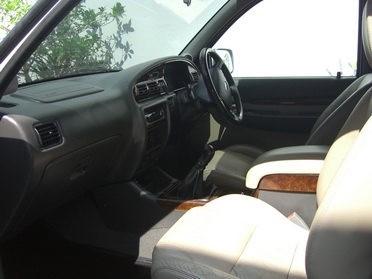 FORD, EVEREST 2.5 LTD. 2WD ปี 2004 เกียร์ธรรมดา รถสวยดีเดิม ๆ ยางใหม่ มือ 1 เครื่องดี แอร์เย็น ทั้งหน้าหลัง เบาะหนัง สัญญานถอยหลัง จัดไฟแนนได้ FORD, EVEREST 2.5 LTD. 2WD ปี 2004 เกียร์ธรรมดา รถสวยดีเดิม ๆ ยางใหม่ มือ 1 เครื่องดี แอร์เย็น ทั้งหน้าหลัง เบาะหนัง สัญญานถอยหลัง จัดไฟแนนได้