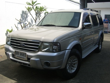 FORD, EVEREST 2.5 LTD. 2WD ปี 2004 เกียร์ธรรมดา รถสวยดีเดิม ๆ ยางใหม่ มือ 1 เครื่องดี แอร์เย็น ทั้งหน้าหลัง เบาะหนัง สัญญานถอยหลัง จัดไฟแนนได้