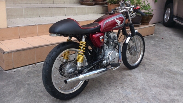 ขายHONDA GL200 Cafe Racer เล่มทะเบียน+อินวอย ขายHONDA GL200 Cafe Racer เล่มทะเบียน+อินวอย