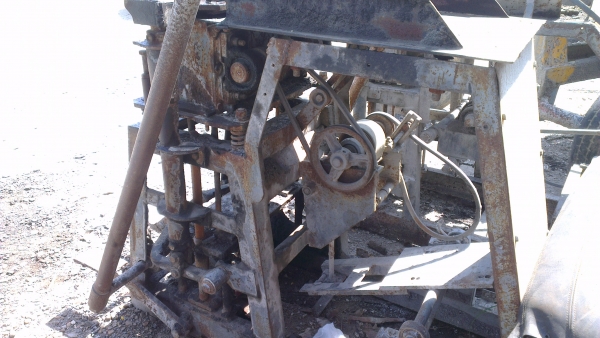 Sell> ขายเครื่องอัดอิฐบล็อคมือสอง ราคาถูก ขายตามสภาพครับ กำแพงแสน นครปฐม