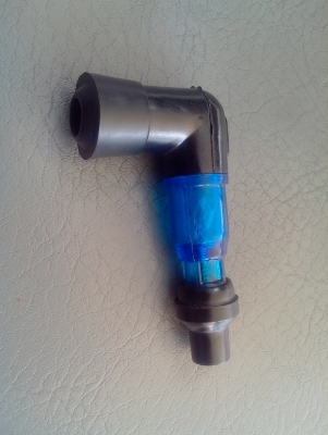 ขาย ปั๊กหัวเทียนมีไฟ ตามรูปมีสี่ อันละ150 รวมส่ง ขาย ปั๊กหัวเทียนมีไฟ ตามรูปมีสี่ อันละ150 รวมส่ง