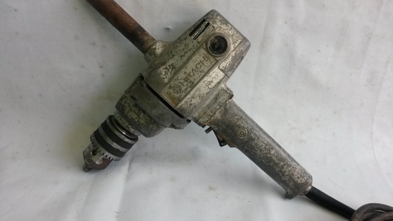 สว่านรอบช้าขนาด 5 หุน ยี่ห้อ HITACHI พร้อมใช้งาน ทนๆมากครับรุ่นนี้